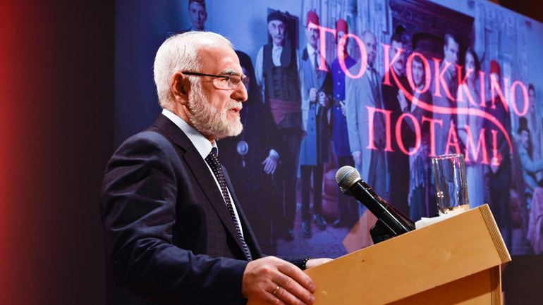 Ο ευπατρίδης Έλληνας Ιβάν Σαββίδης και «Το Κόκκινο Ποτάμι» που παρασύρει τούς ρατσιστές αμφισβητίες του